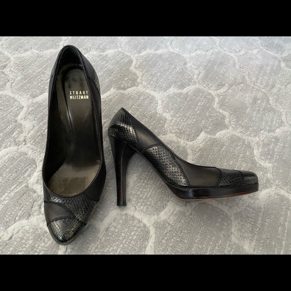 Stuart Weitzman metallic gray heels